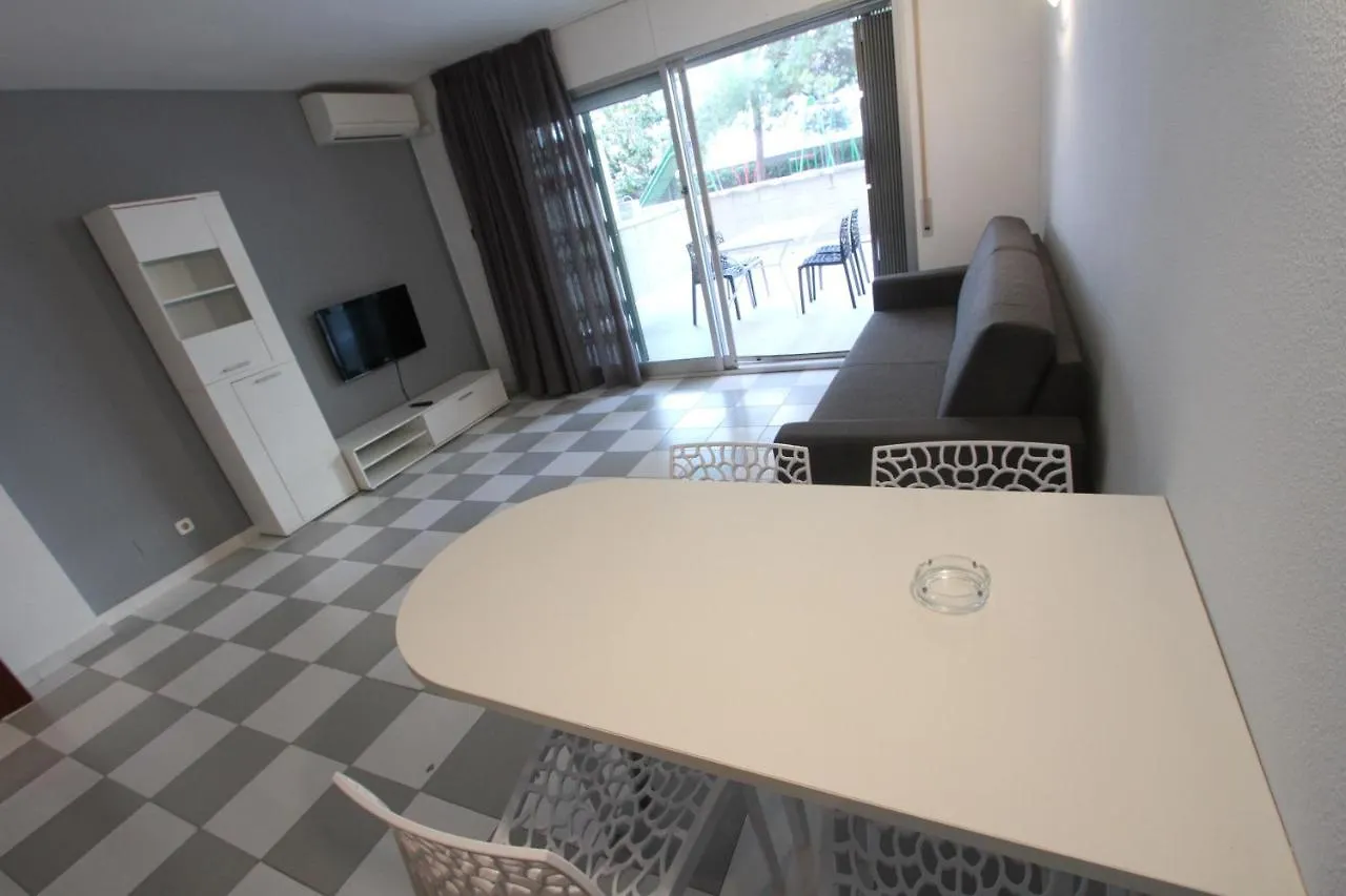 Apartment Apartamento Montblanc Spain